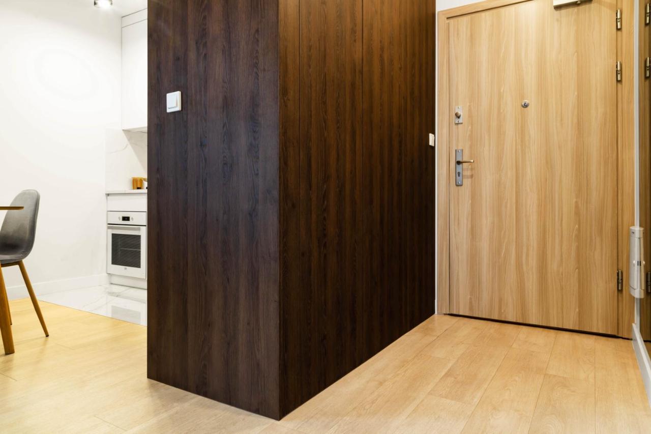 Househost Apartment: Miodowa 42/30 Street クラクフ エクステリア 写真